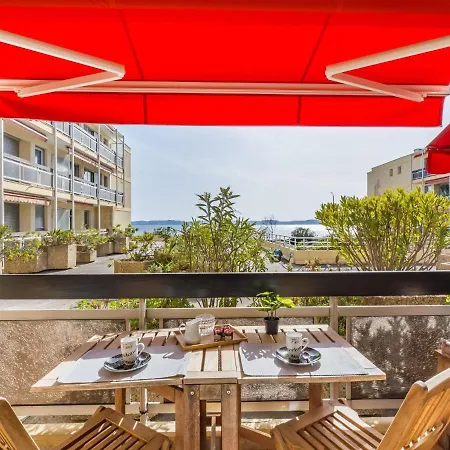 Апартаменти Le Grand Large-4 By Interhome